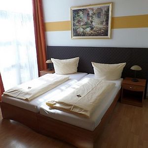 Zimmer mit Queensize-Bett